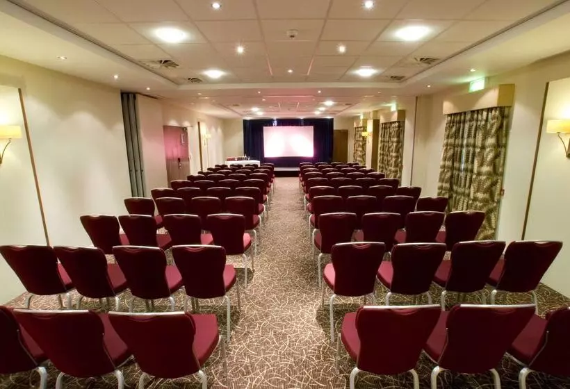 호텔 Hilton Garden Inn Luton North, United Kingdom