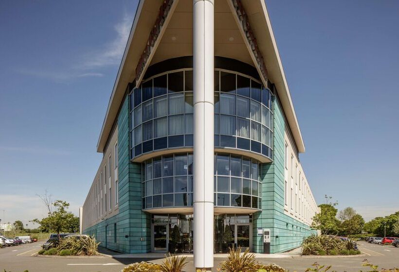 בית מלון כפרי Hilton Garden Inn Luton North, United Kingdom
