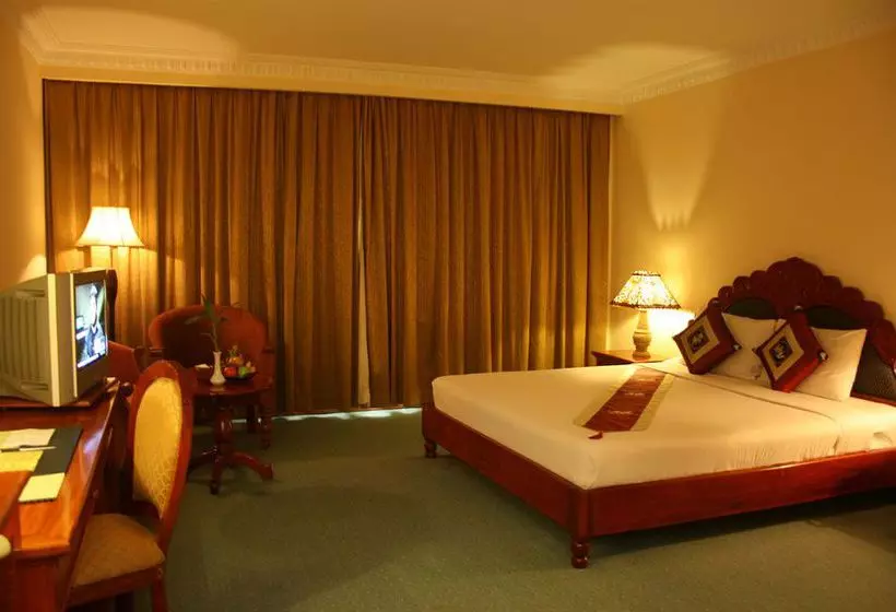 هتل Majestic Oriental