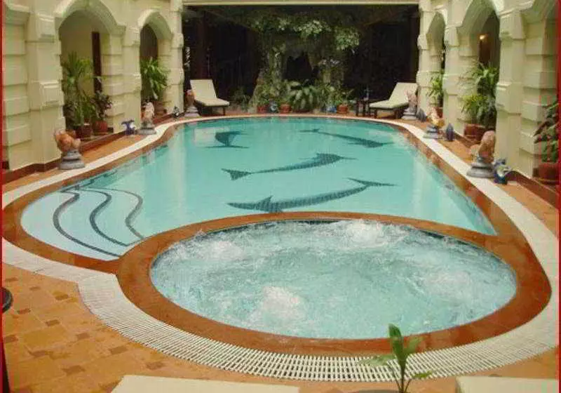 هتل Majestic Oriental