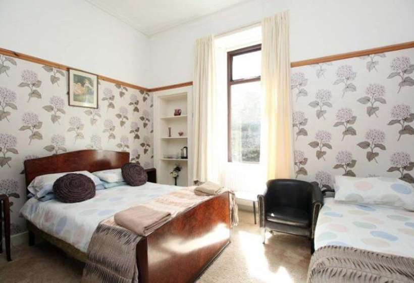 בית מלון כפרי Pilmuir Street Guest House