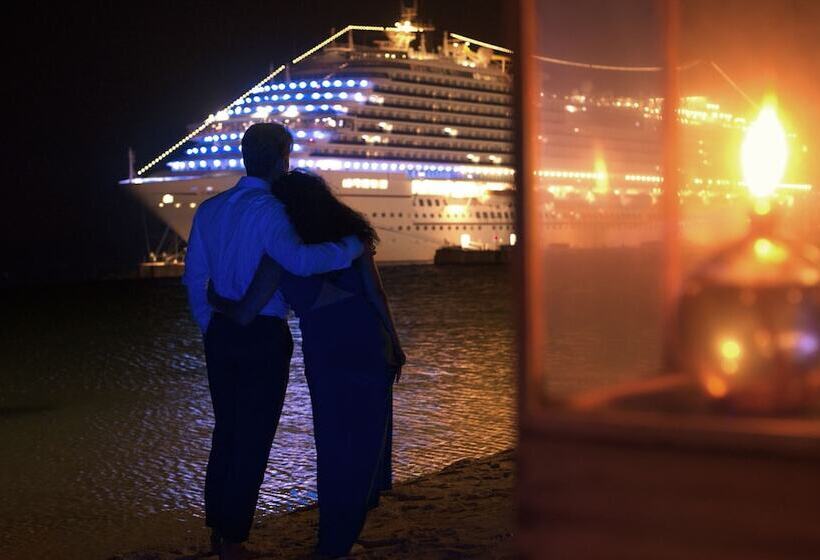 هتل Renaissance Wind Creek Curacao Resort