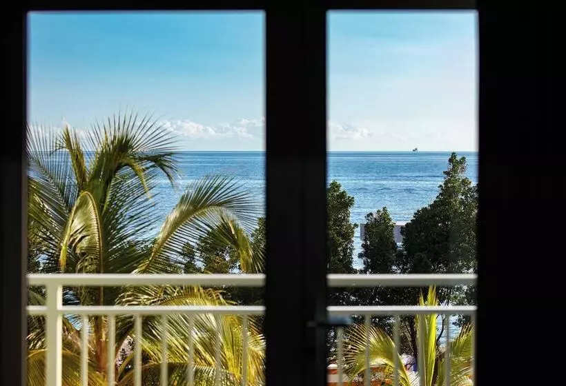 هتل Renaissance Wind Creek Curacao Resort