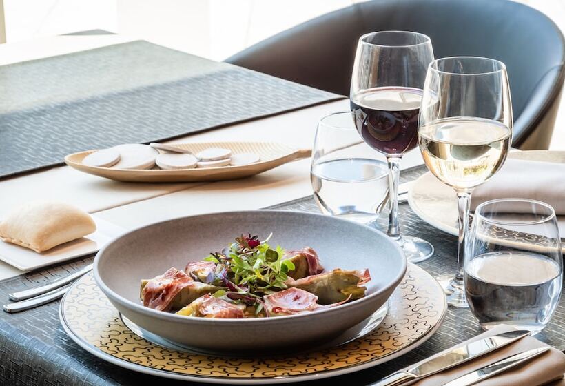 هتل Sb Diagonal Zero 4 Sup