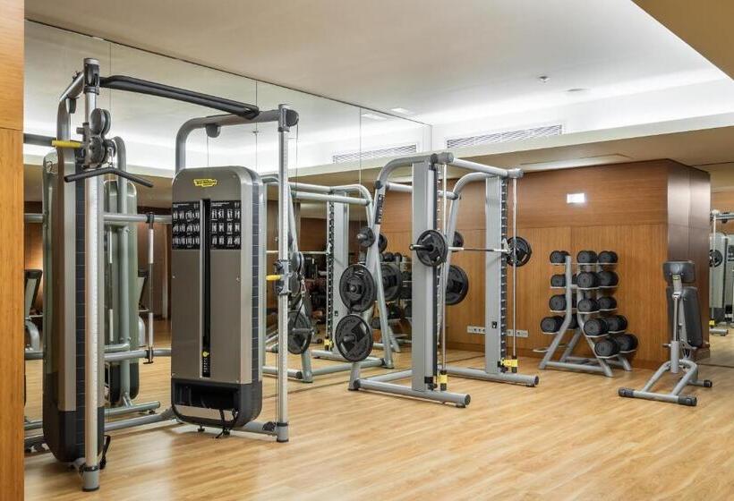 هتل Sb Diagonal Zero 4 Sup