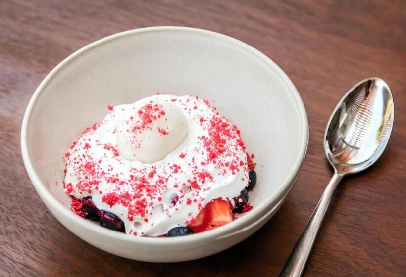 هتل Sb Diagonal Zero 4 Sup