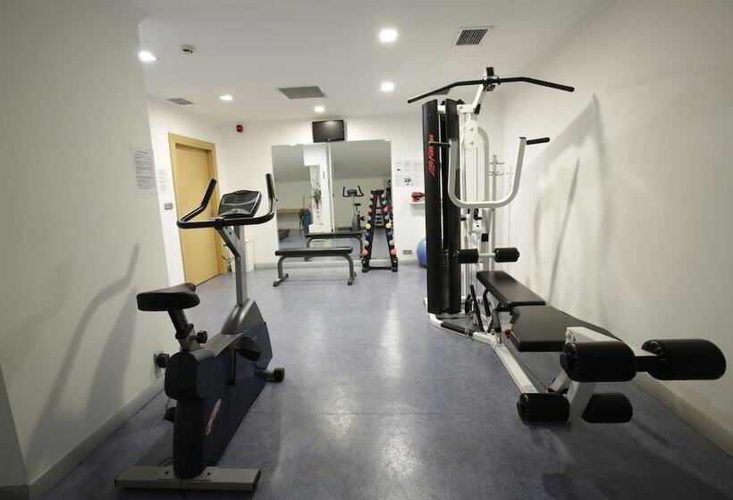 Housez Suites And Apartments Special Class