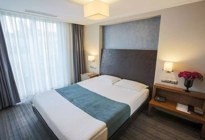 Housez Suites And Apartments Special Class