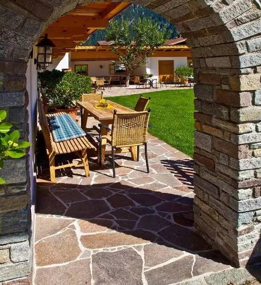 Landhotel Rauchenwalderhof