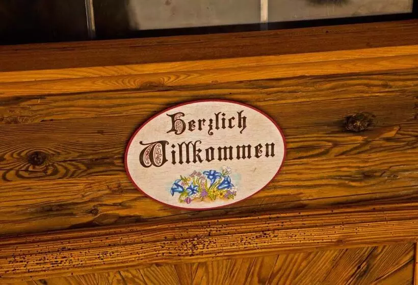 Landhotel Rauchenwalderhof