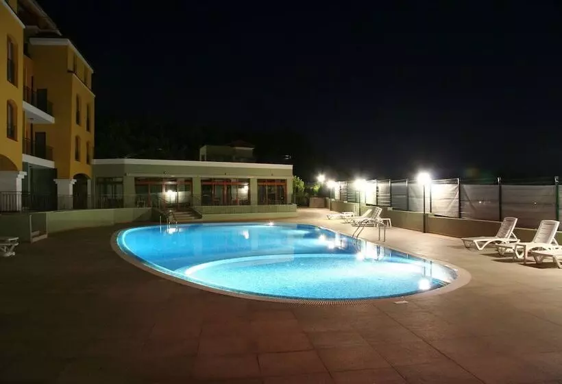 Serena Residence Apart