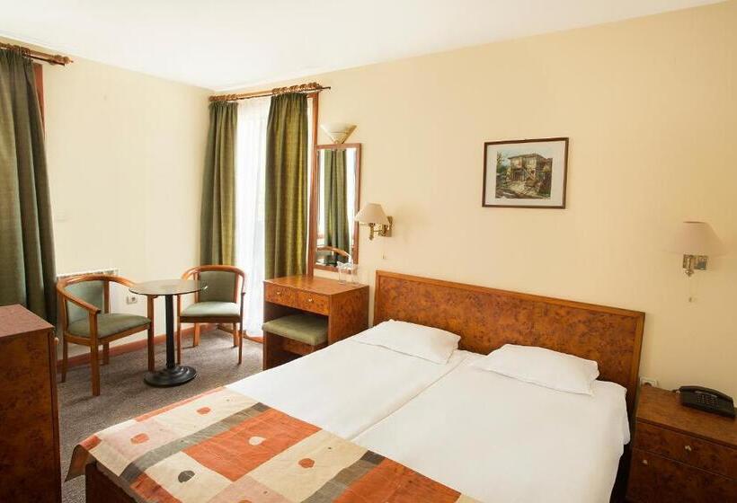 Victoria Hotel Borovets Free Parking