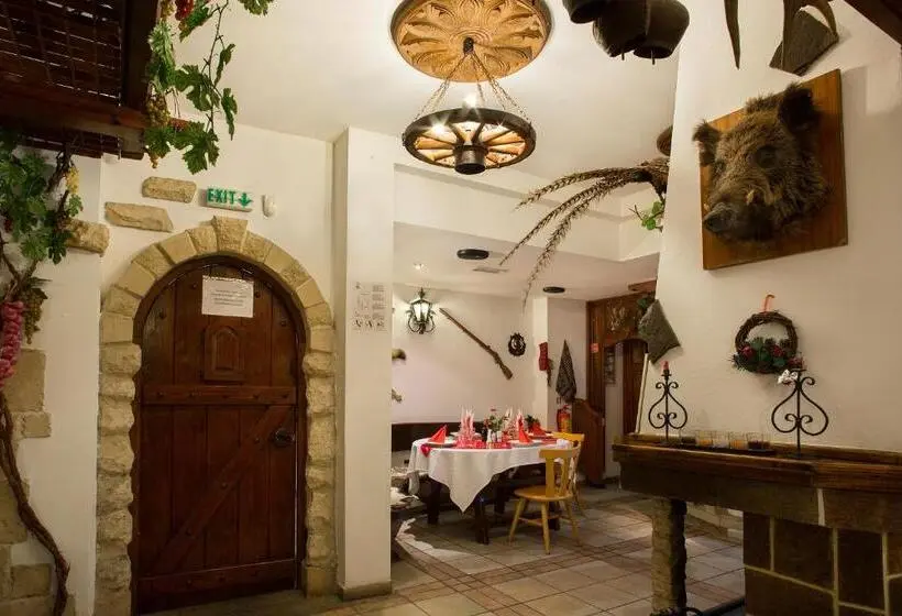 Victoria Hotel Borovets   Free Parking