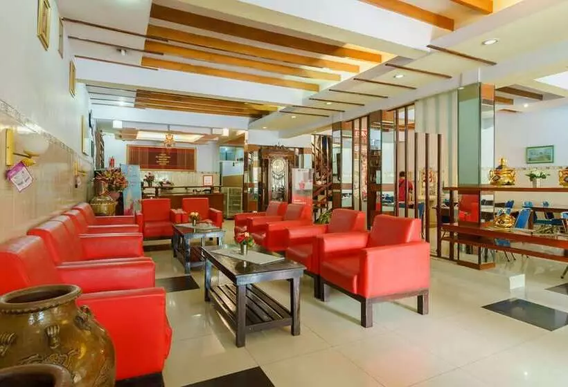 Majatalo Reddoorz @ Parapat