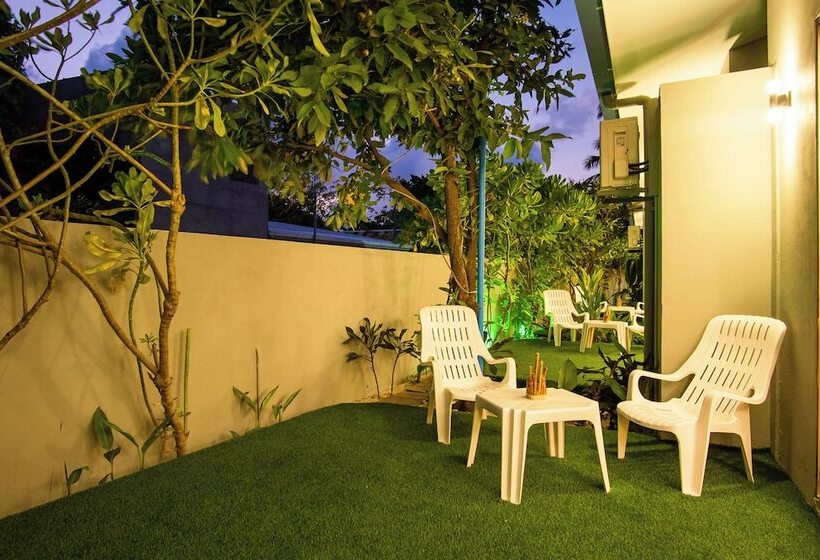 تختخواب و صبحانه La Solara Villa