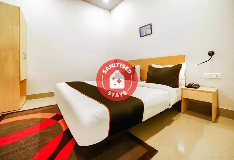 هتل Collection O 77038 Cozy Stayz