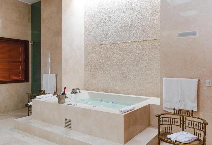 فندق & Hacienda La Caravedo