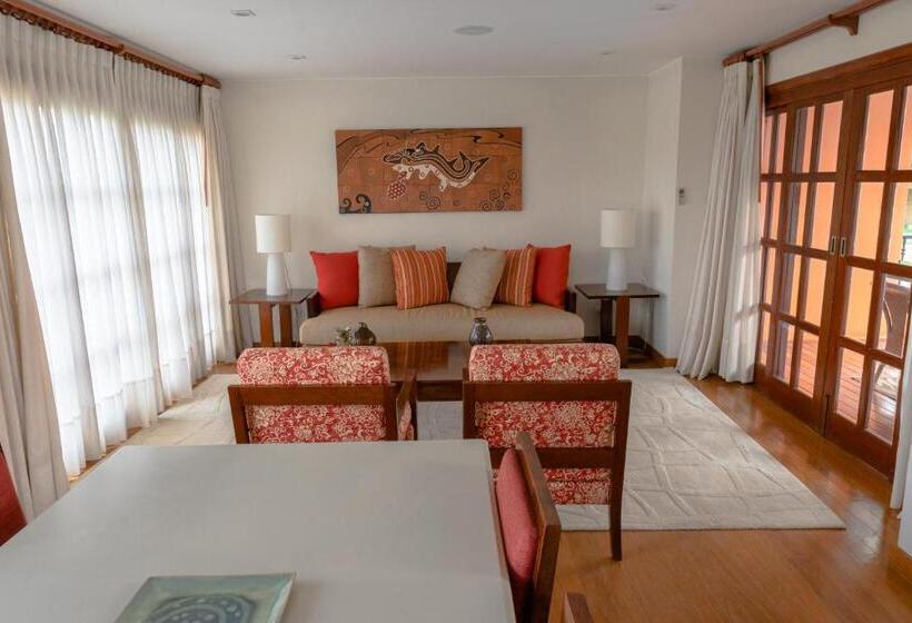 فندق & Hacienda La Caravedo