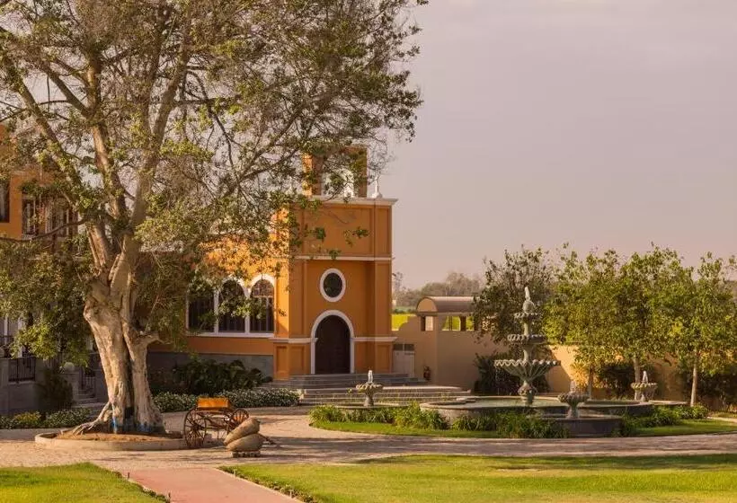 هتل & Hacienda La Caravedo