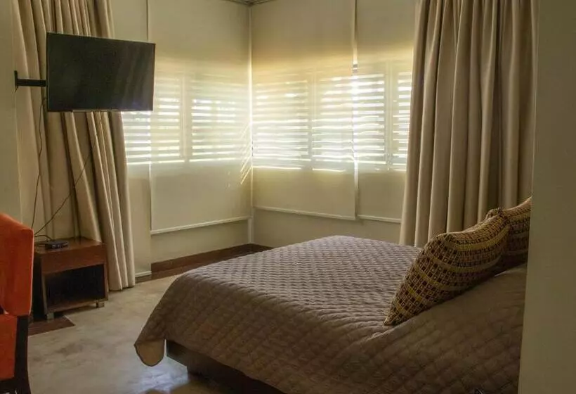 هتل & Hacienda La Caravedo