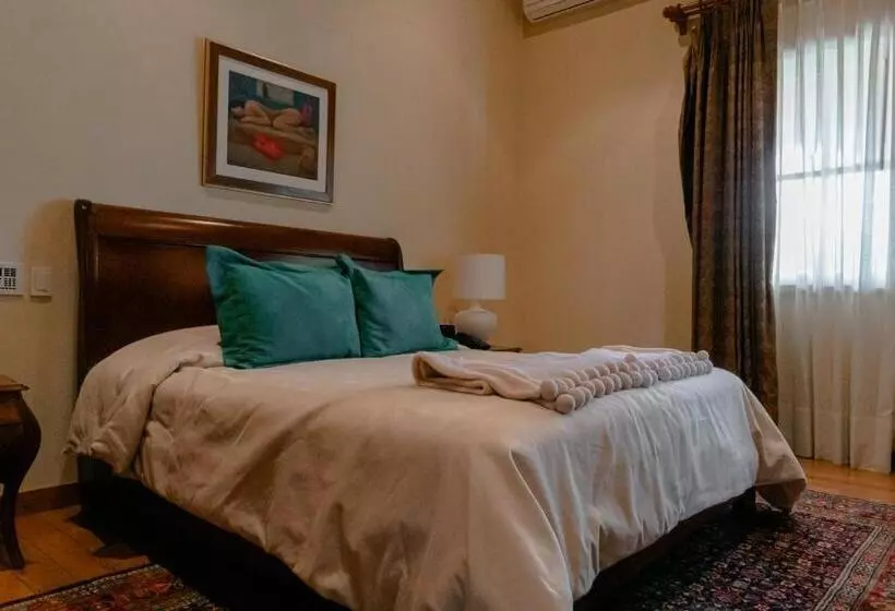 هتل & Hacienda La Caravedo