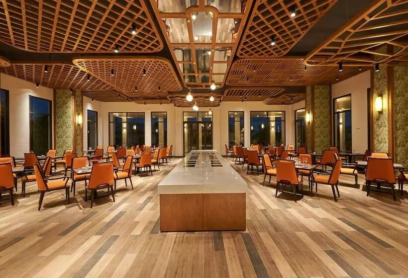 هتل Hoan My Resort Ninh Chu