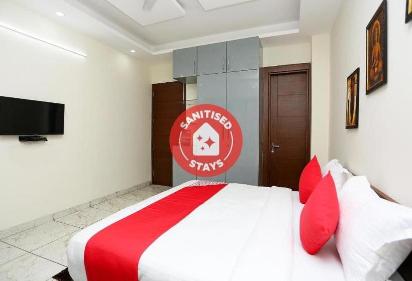 בית מלון כפרי Oyo 22509 The Spark Inn