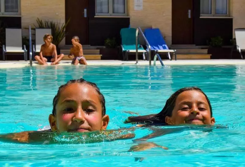 Aparthotel Novo Sancti Petri