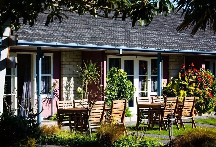 Asure Colonial Lodge Motel