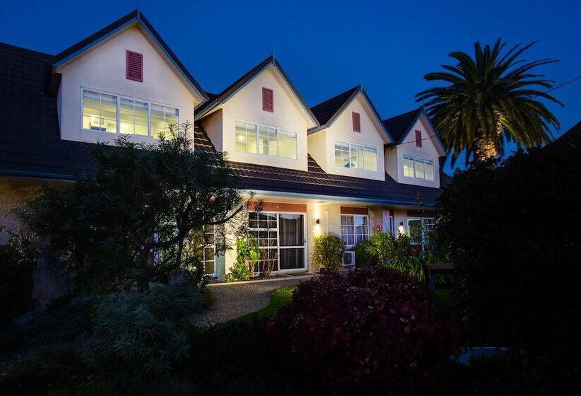 Asure Colonial Lodge Motel