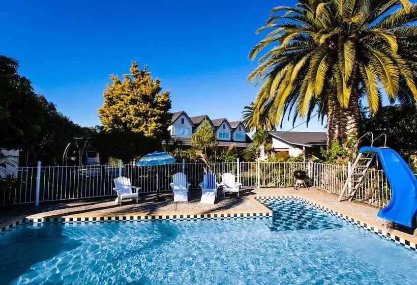 Asure Colonial Lodge Motel