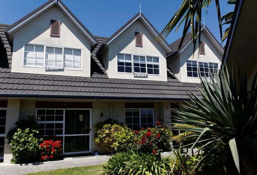 Asure Colonial Lodge Motel