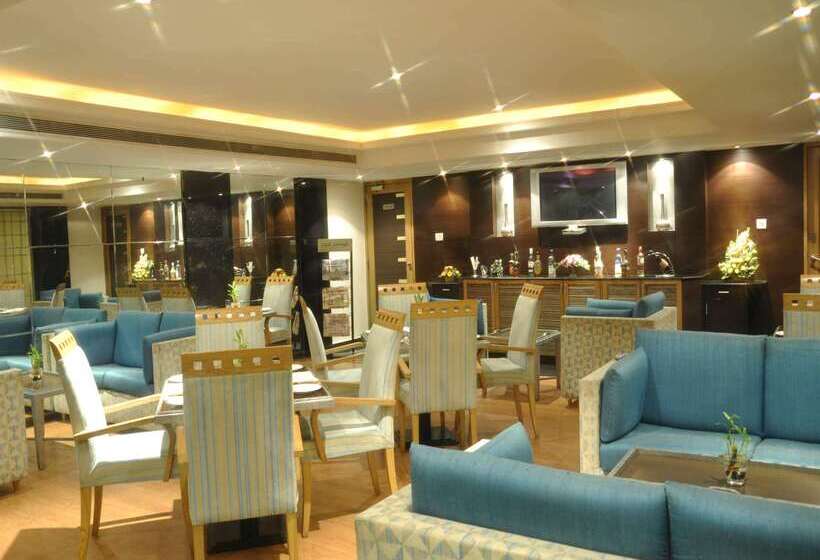 호텔 Aditya Park A Sarovar Portico