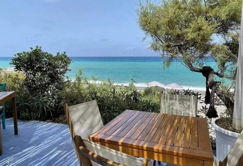 בית מלון כפרי Capo Nettuno