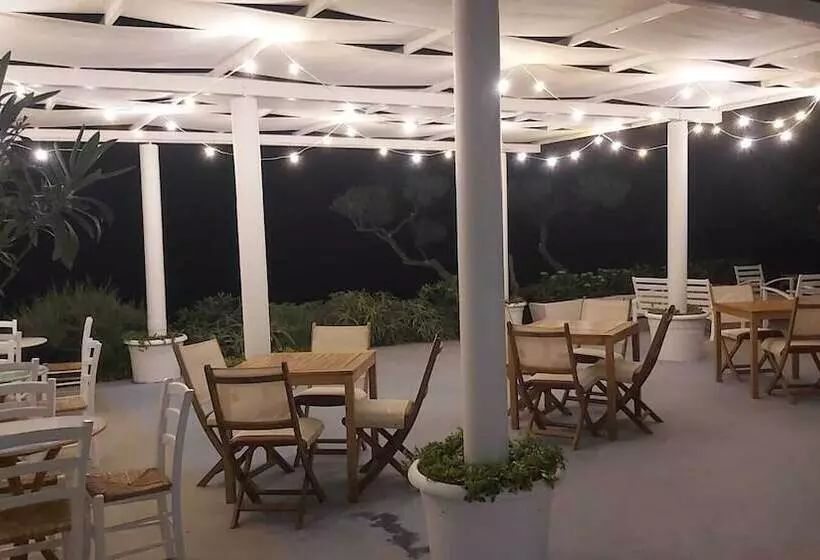 בית מלון כפרי Capo Nettuno