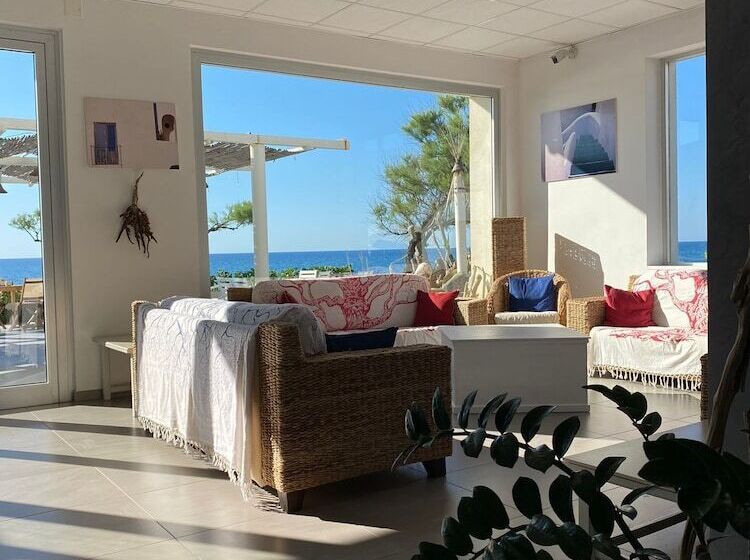 בית מלון כפרי Capo Nettuno