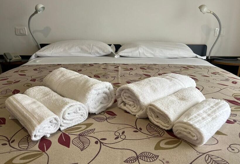 בית מלון כפרי Capo Nettuno