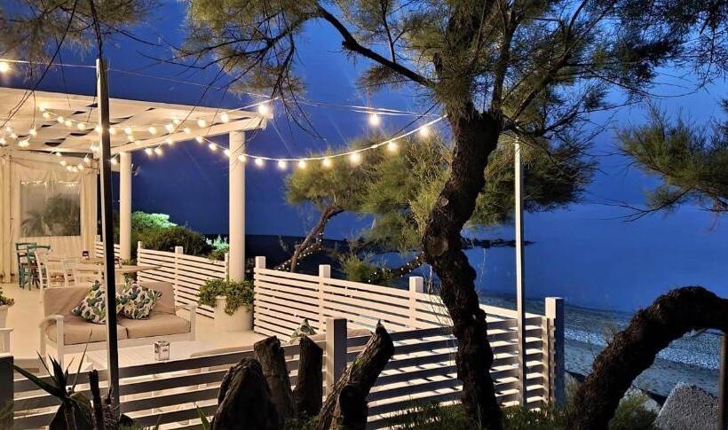 בית מלון כפרי Capo Nettuno