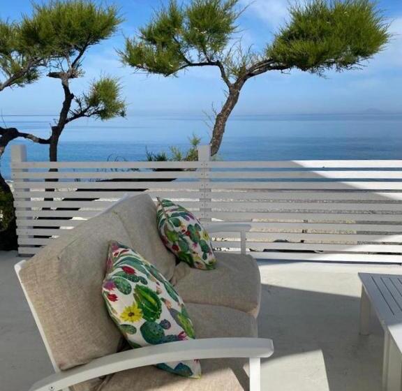 בית מלון כפרי Capo Nettuno