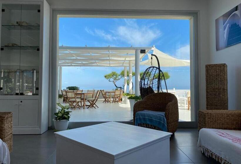 בית מלון כפרי Capo Nettuno