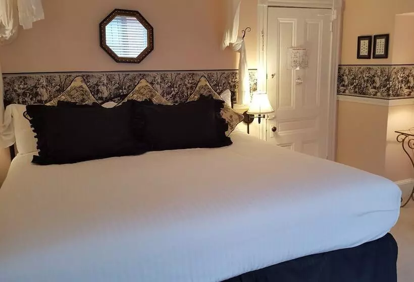 هتل Cleveland House Inn