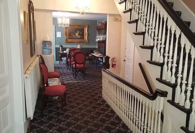 هتل Cleveland House Inn