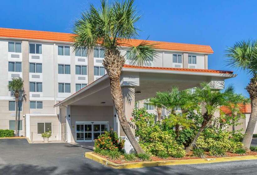 호텔 Comfort Inn St Petersburg North