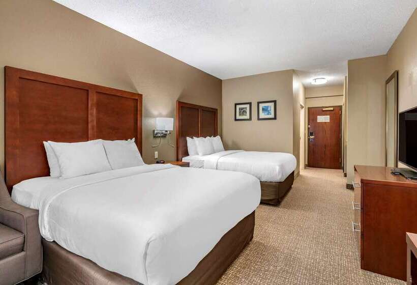 Отель Comfort Inn & Suites St. Louiso Fallon