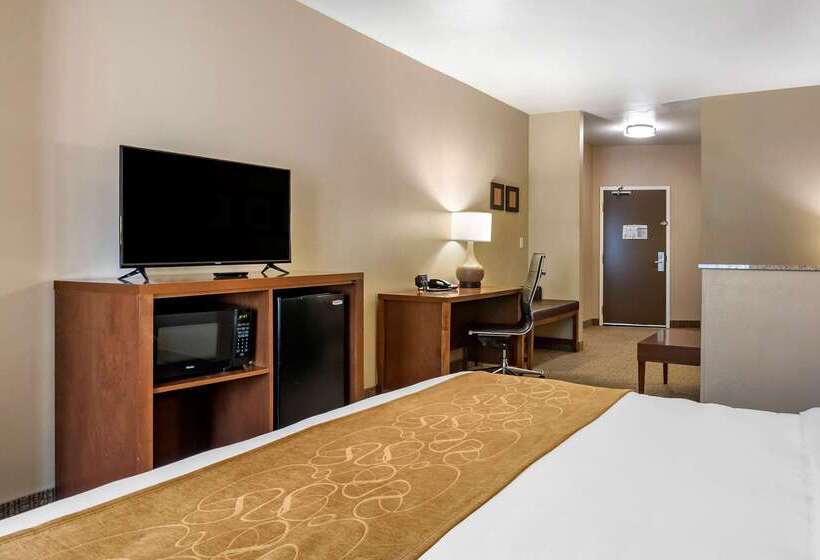 ホテル Comfort Suites Coralville I80