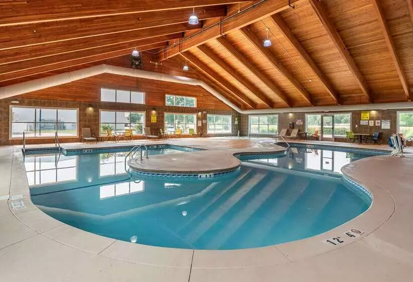 ホテル Comfort Suites Coralville I80