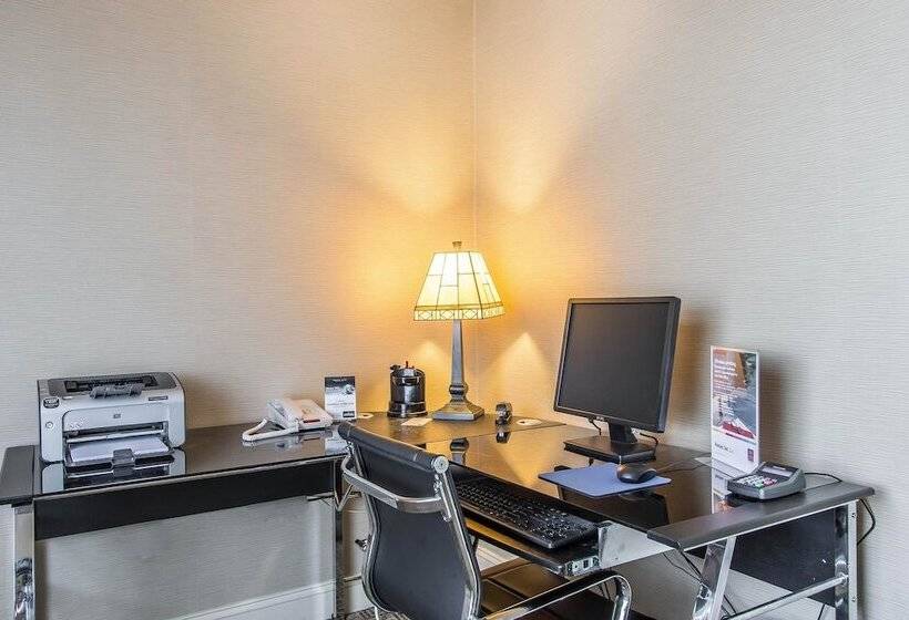 ホテル Comfort Suites