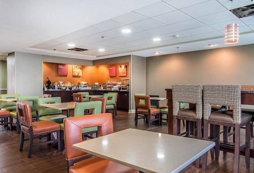 ホテル Comfort Suites