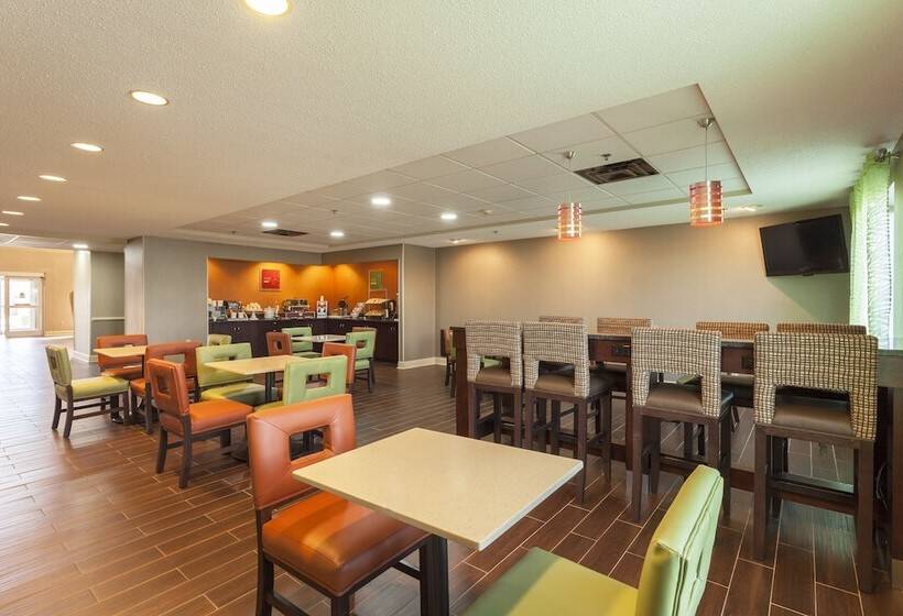 ホテル Comfort Suites