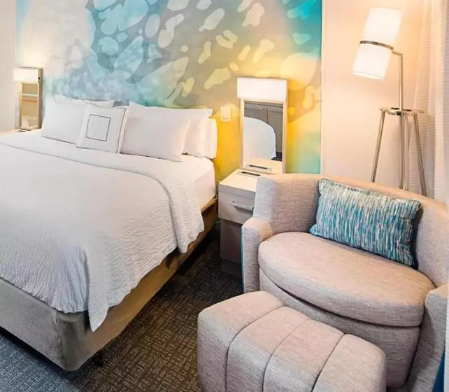 هتل Courtyard By Marriott West Palm Beach Airport